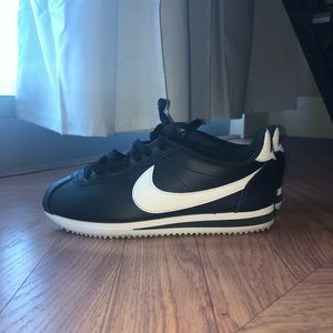 Nike Shoes - Nike Cortez 7.5 Nike Shoes - Nike Cortez 7.5